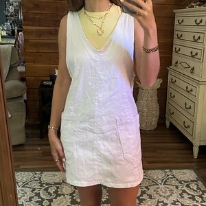 White Sleeveless V-Neck Dress